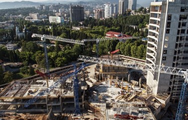 Съёмники со свободными захватами для строительства в Сочи